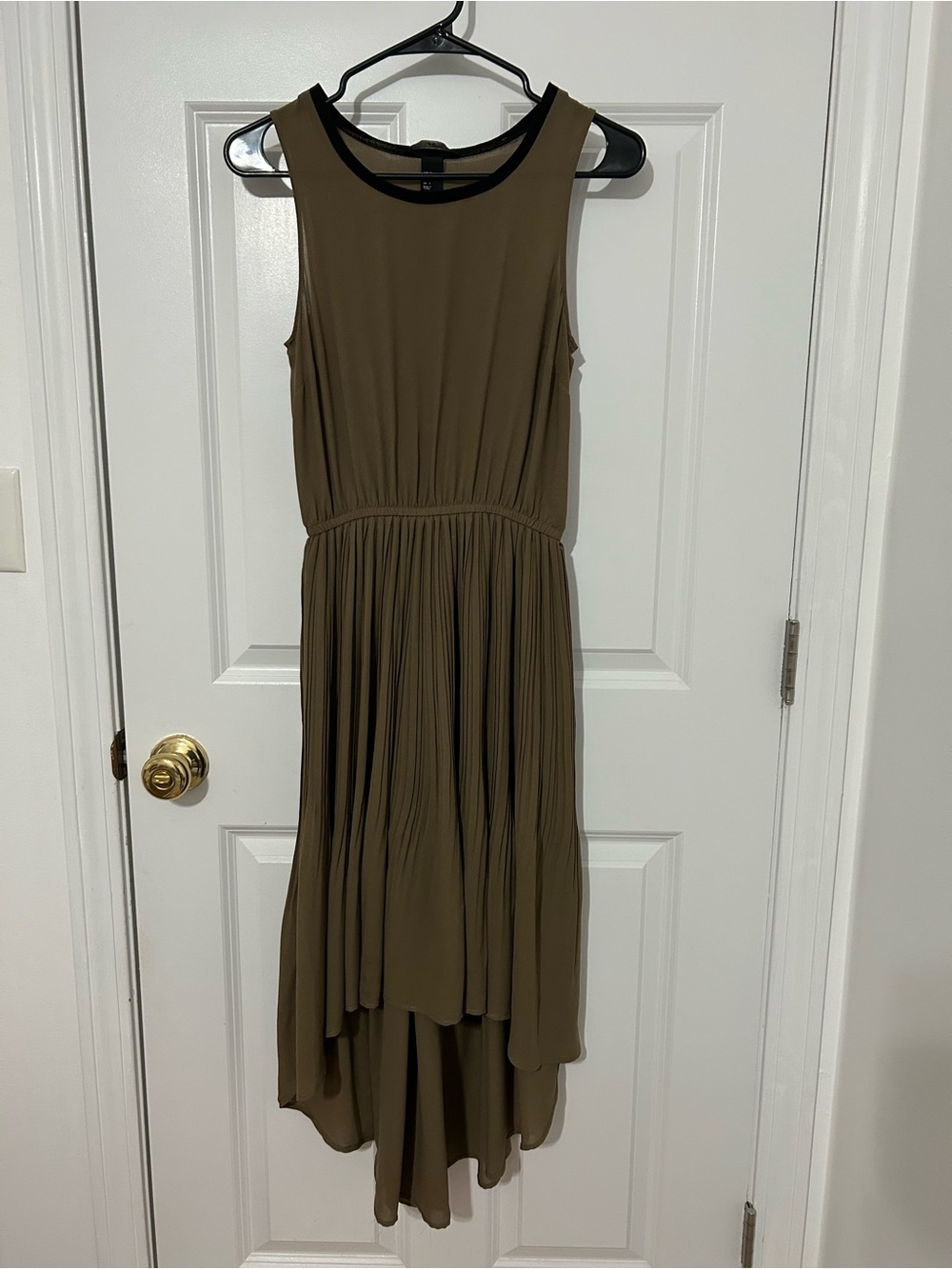 H&M olive green dress
